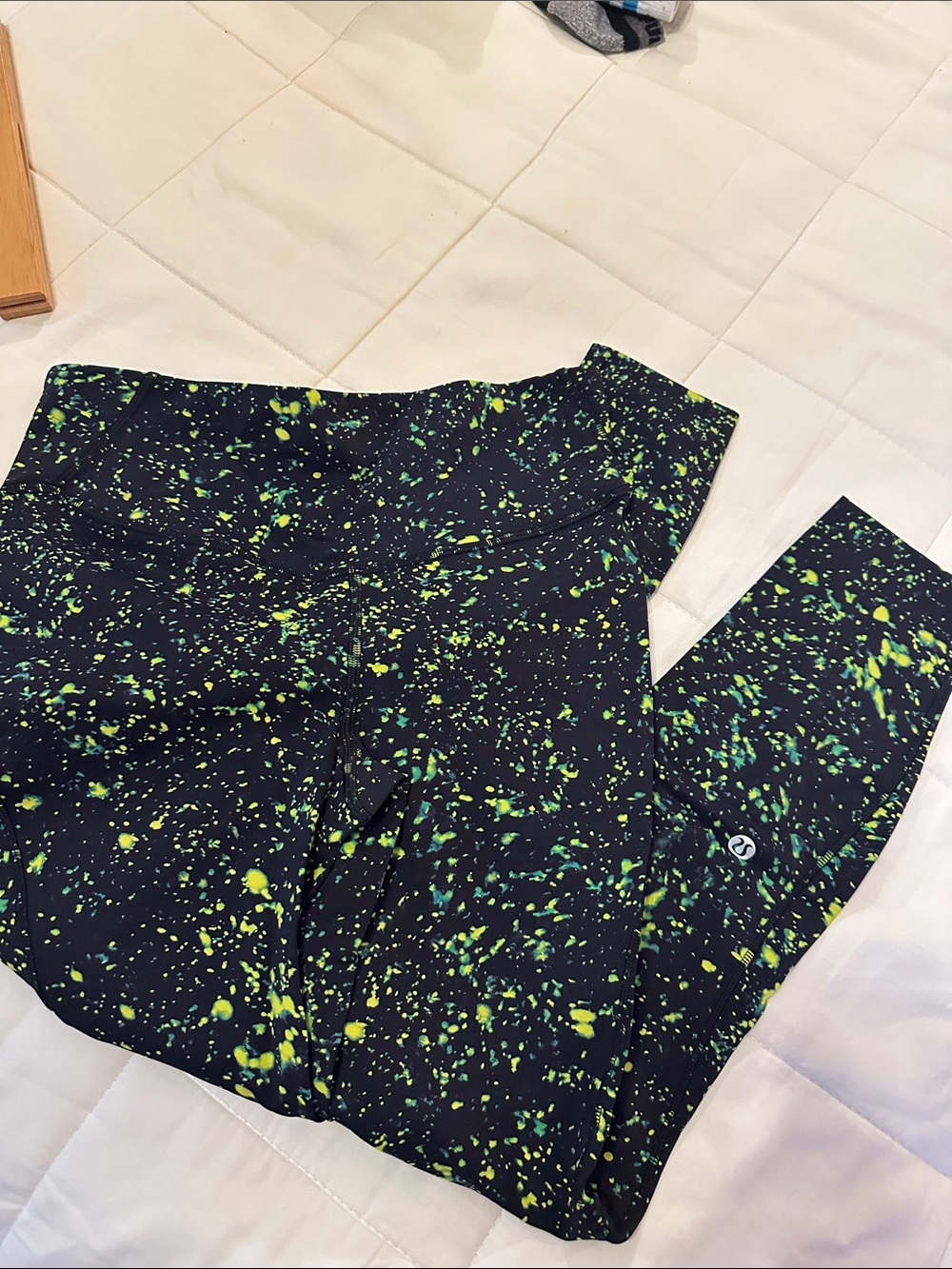 Lululemon Base Pace Leggings with Neon Green Splatter Print size 8